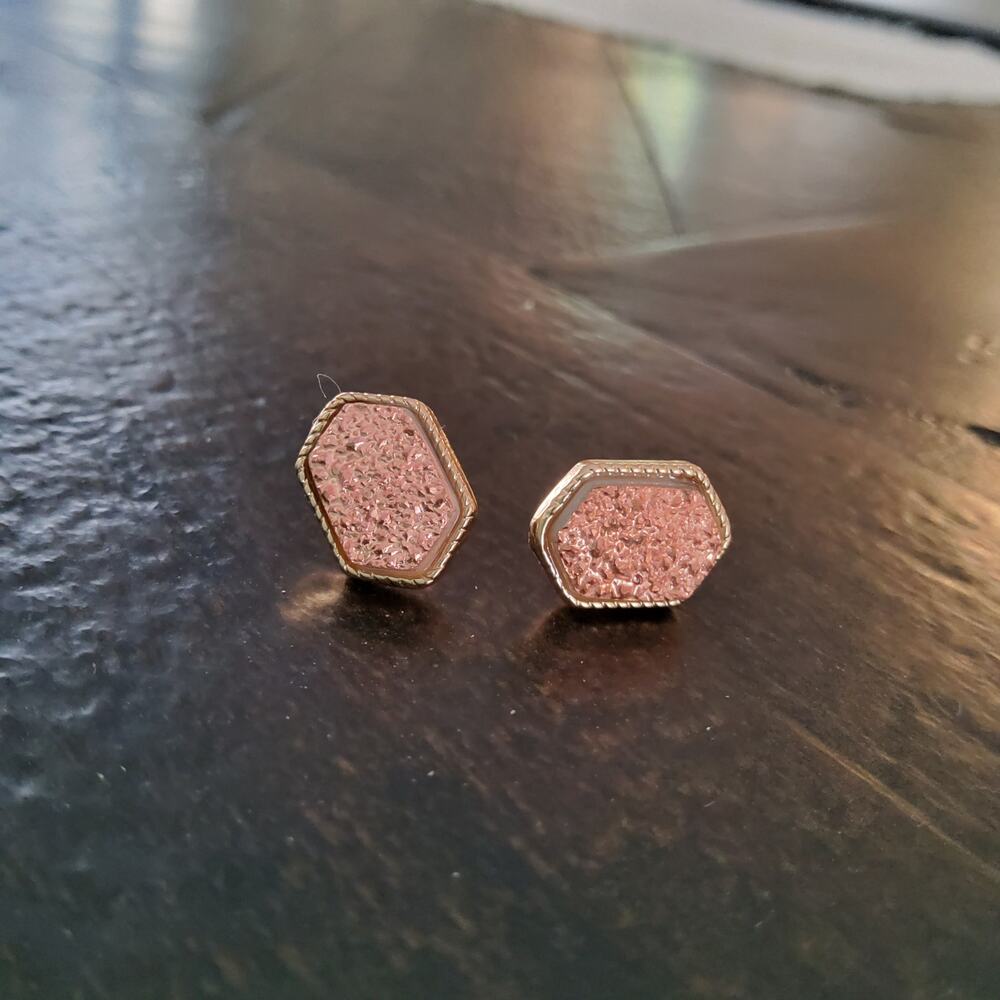 Faux Druzy Stone Stud Earrings in Rose Gold Peach